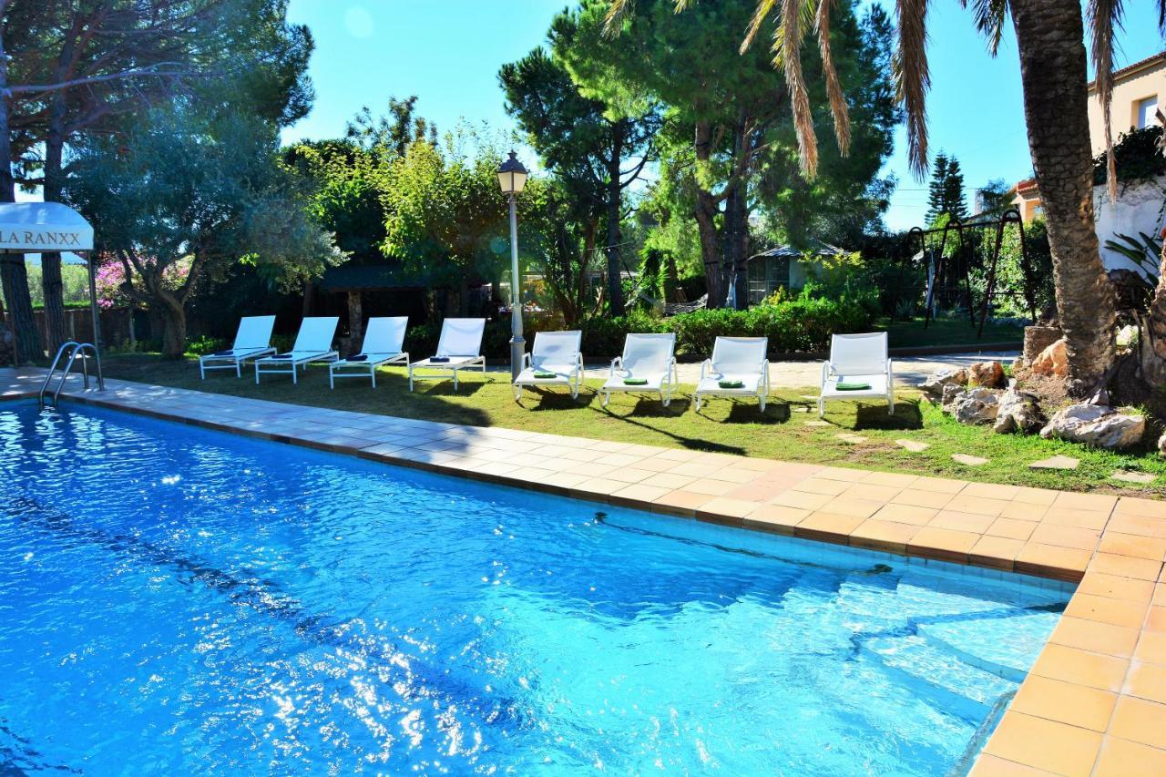 Villa Sitges El Ranch Amaizing Outdoor Areas Beaches At 5 Minutes Walk Sitges At 15 Min Drive Ac Pool Jacuzzi & Garden Xxl กาลาเฟลล์ ภายนอก รูปภาพ