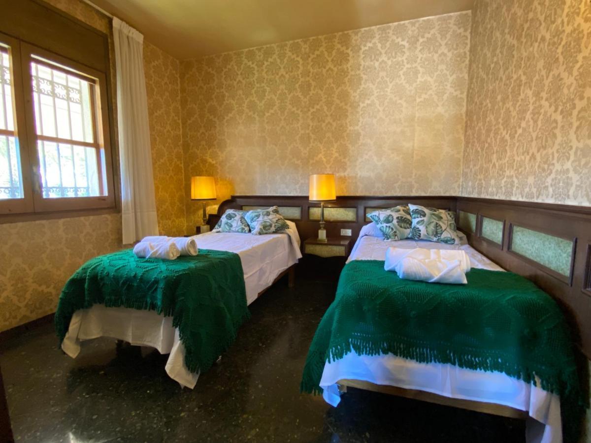 Villa Sitges El Ranch Amaizing Outdoor Areas Beaches At 5 Minutes Walk Sitges At 15 Min Drive Ac Pool Jacuzzi & Garden Xxl กาลาเฟลล์ ภายนอก รูปภาพ