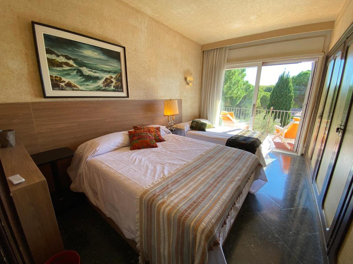 Villa Sitges El Ranch Amaizing Outdoor Areas Beaches At 5 Minutes Walk Sitges At 15 Min Drive Ac Pool Jacuzzi & Garden Xxl กาลาเฟลล์ ภายนอก รูปภาพ