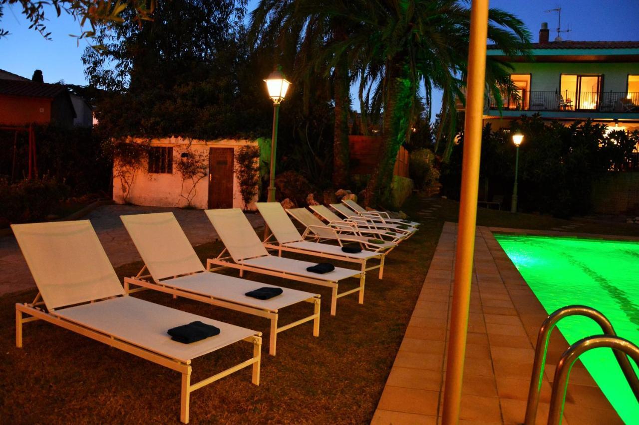 Villa Sitges El Ranch Amaizing Outdoor Areas Beaches At 5 Minutes Walk Sitges At 15 Min Drive Ac Pool Jacuzzi & Garden Xxl กาลาเฟลล์ ภายนอก รูปภาพ